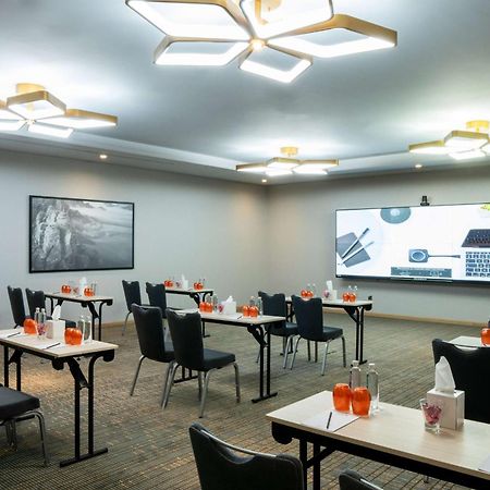 Radisson Blu Hotel Riyadh Convention And Exhibition Center エクステリア 写真 Meeting room