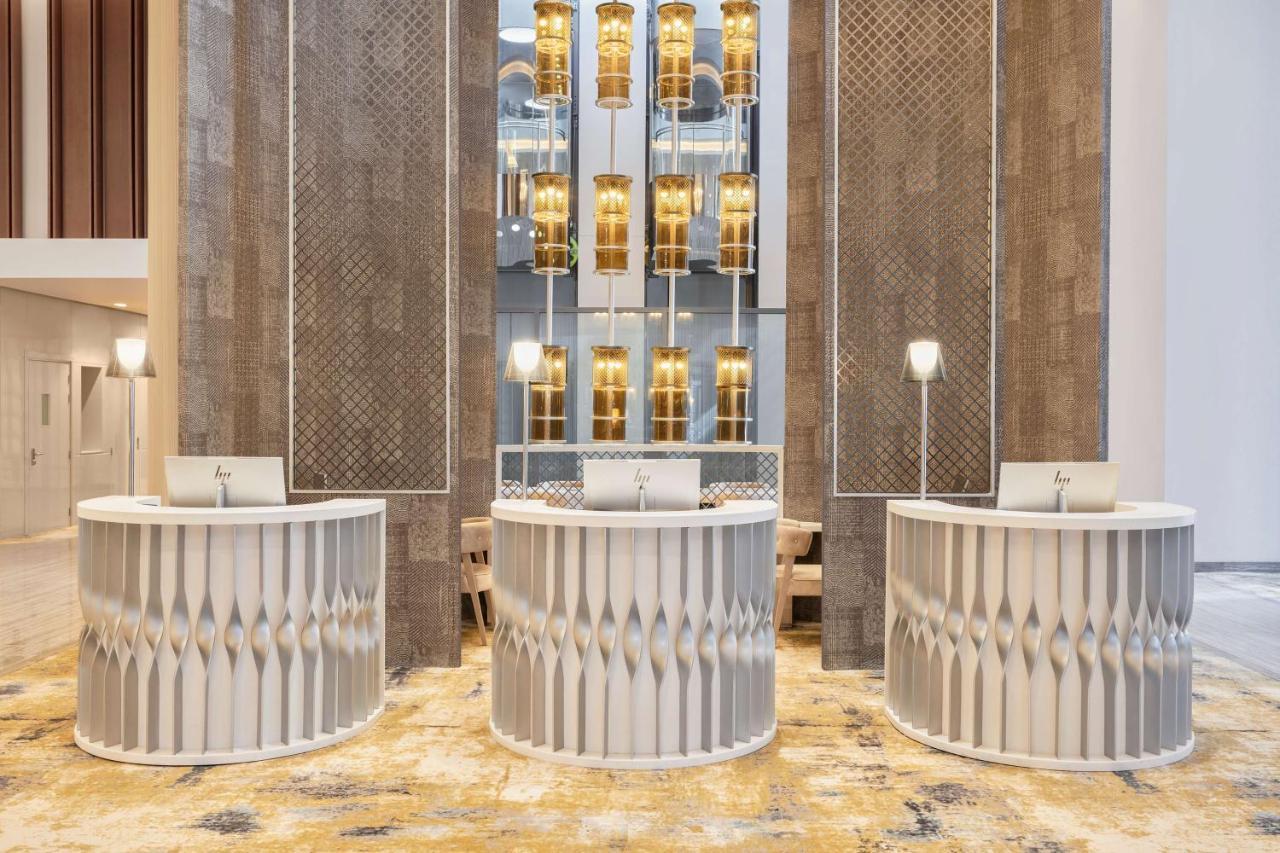Radisson Blu Hotel Riyadh Convention And Exhibition Center エクステリア 写真 The hotel's lobby