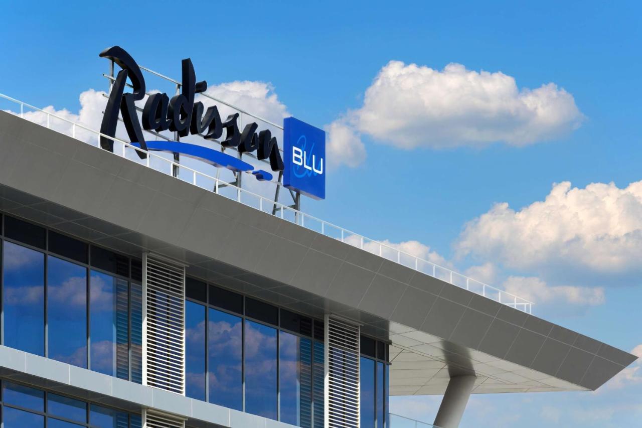 Radisson Blu Hotel Riyadh Convention And Exhibition Center エクステリア 写真 European Parliament