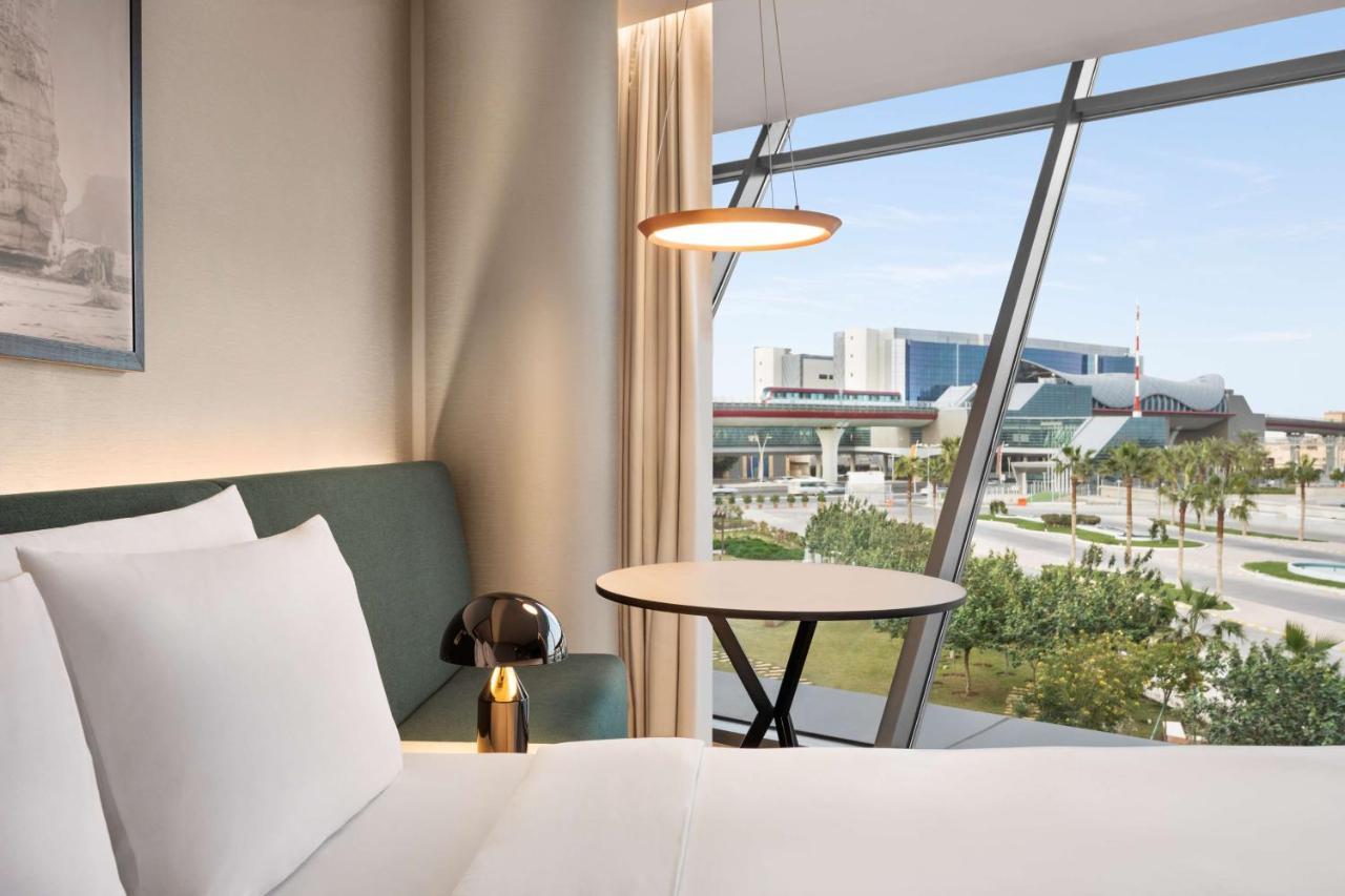 Radisson Blu Hotel Riyadh Convention And Exhibition Center エクステリア 写真 A guest room at the hotel