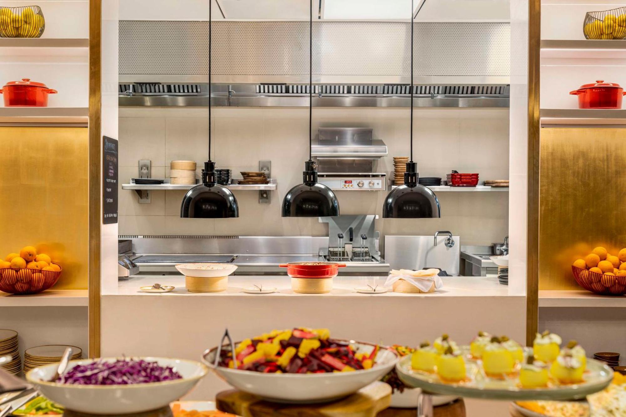 Radisson Blu Hotel Riyadh Convention And Exhibition Center エクステリア 写真 The kitchen at the restaurant