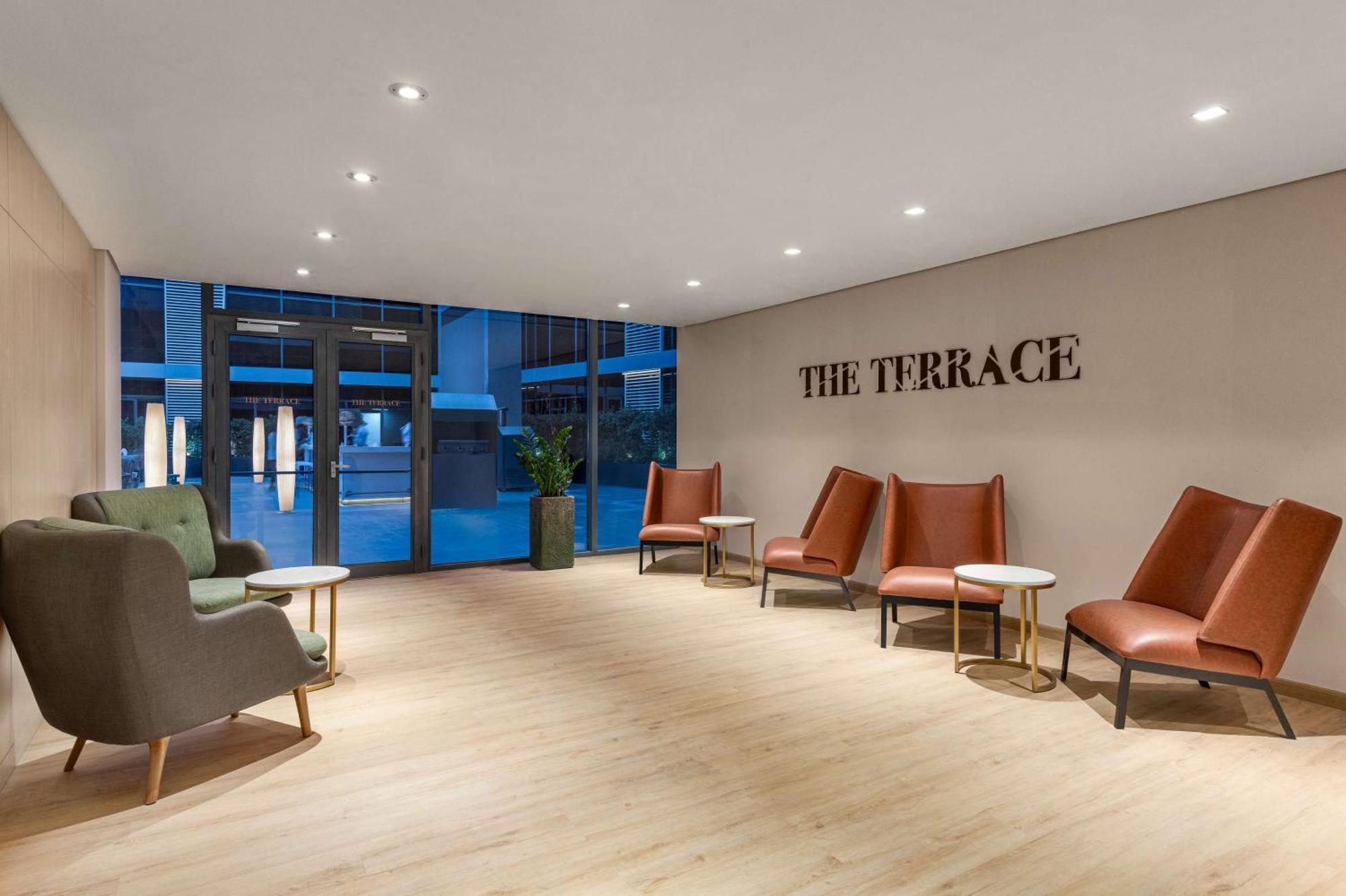 Radisson Blu Hotel Riyadh Convention And Exhibition Center エクステリア 写真 The Terrace