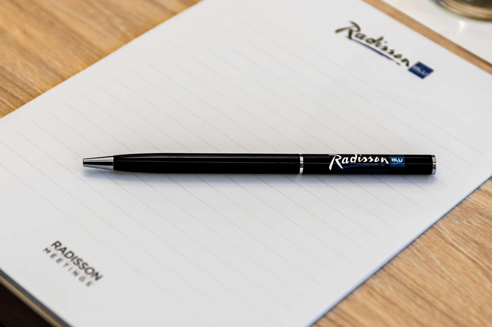 Radisson Blu Hotel Riyadh Convention And Exhibition Center エクステリア 写真 Radisson stationery