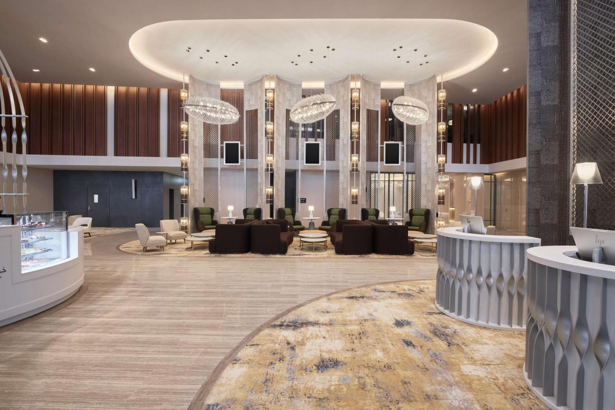 Radisson Blu Hotel Riyadh Convention And Exhibition Center エクステリア 写真 The lobby of the hotel
