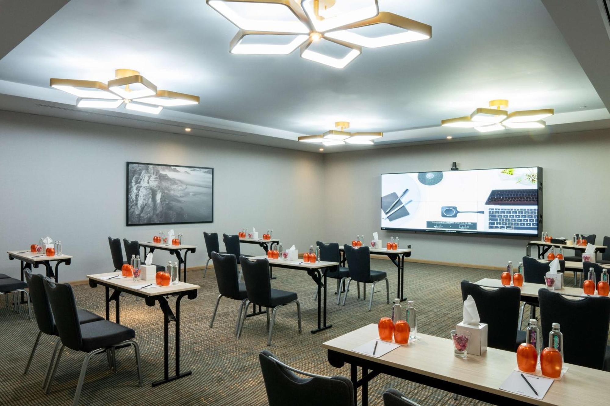 Radisson Blu Hotel Riyadh Convention And Exhibition Center エクステリア 写真 Meeting room